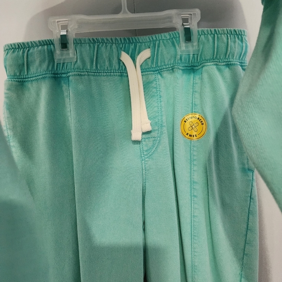 BNWT Girls size med track suit. - Picture 4 of 11